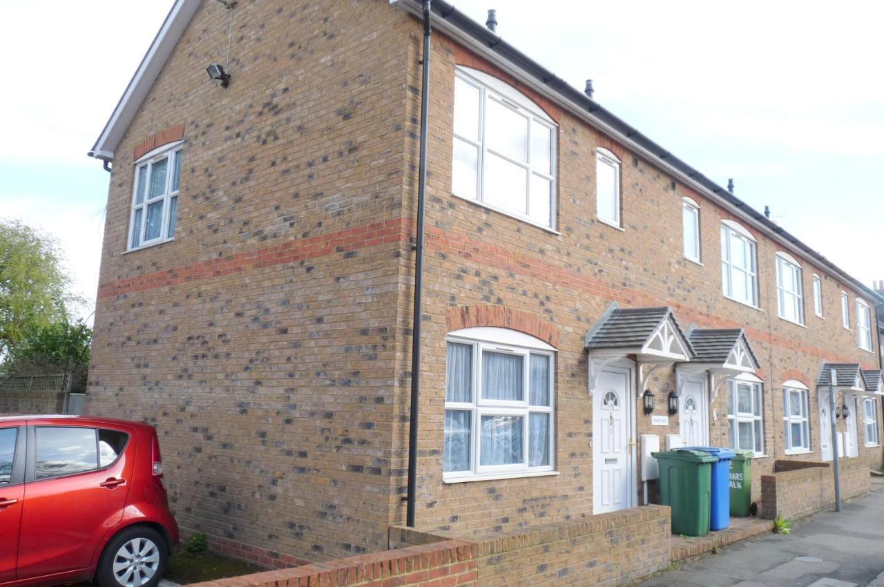 Villa Friars Walk Sittingbourne Exterior foto
